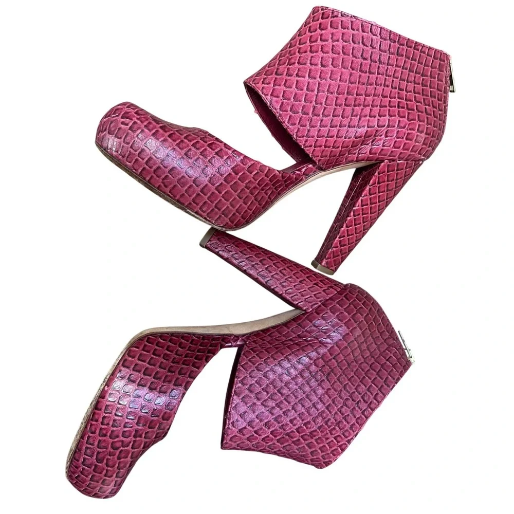 Loeffler Randall Burgundy Snakeskin‎ Embossed Leather Shooties Heels Size 6.5B